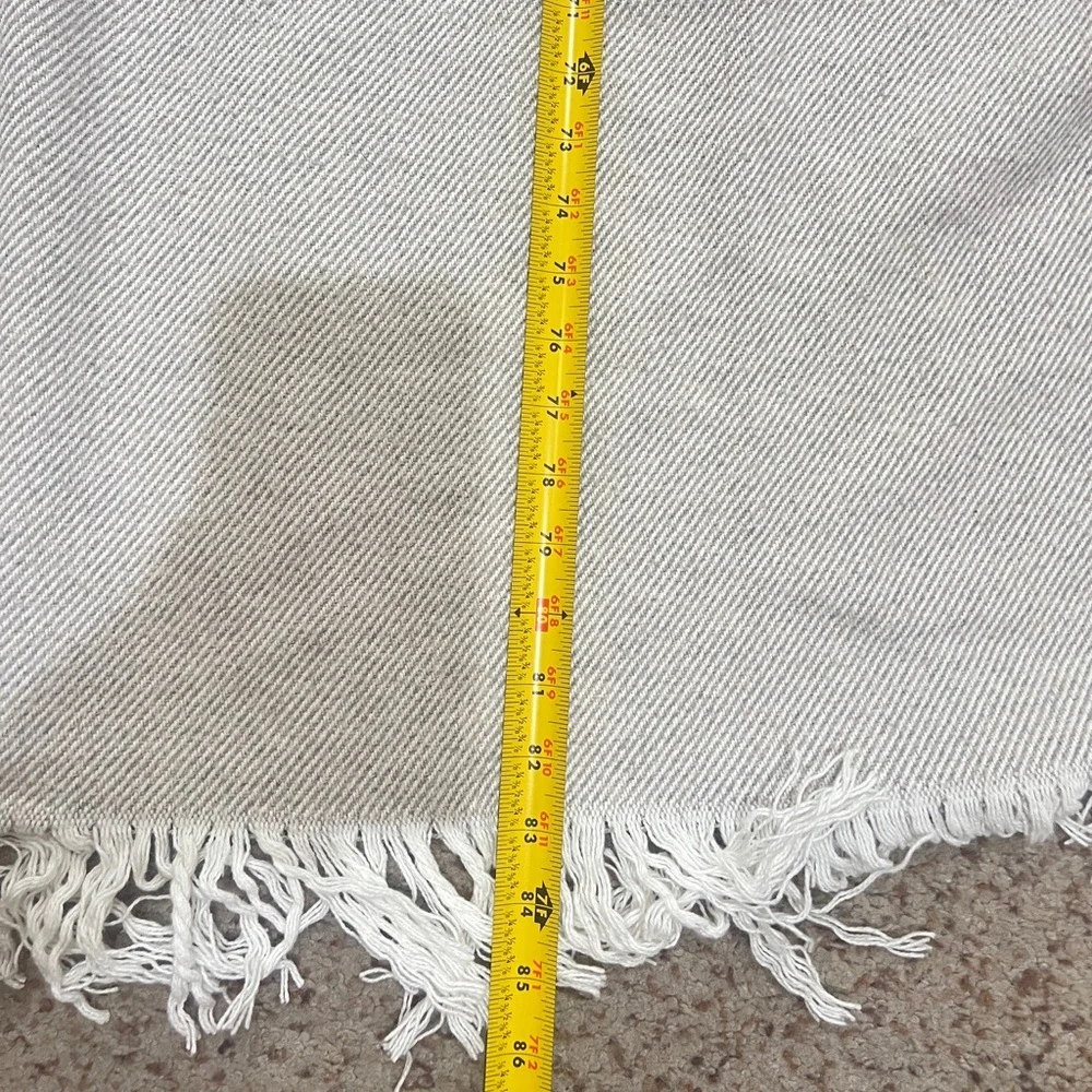 Boll & Branch Throw 85x56‎ Organic Cotton Blanket White and Gray Plaid Fringe
